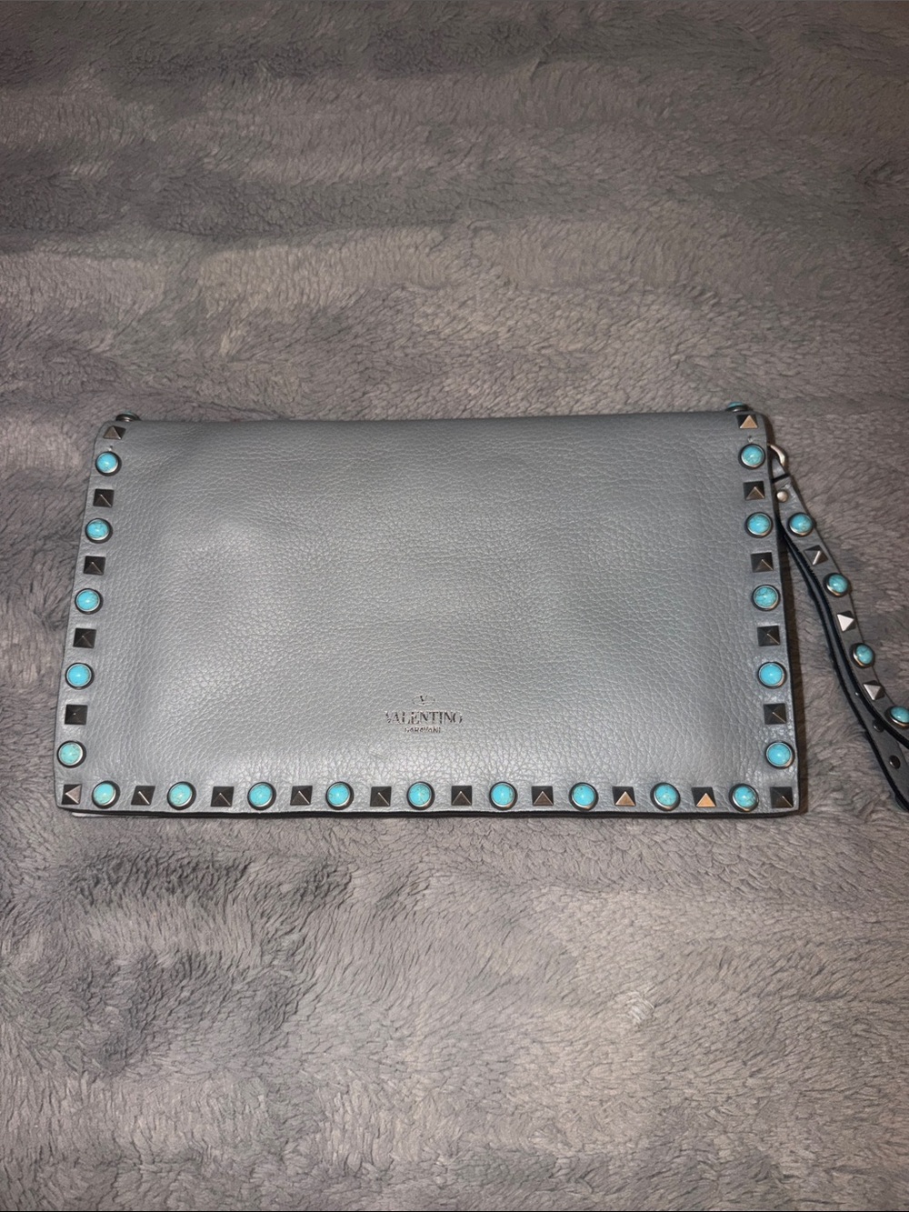 Preloved Valentino Garavani Rockstud Clutch in Light Gray with Turquoise Studs